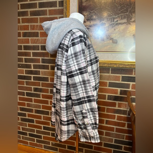 Time and Tru flannel hoodie great on cool evenings. Size XL 23 1/2” pit to pit - Picture 4 of 11